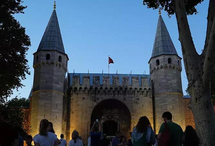 Topkapı Sarayı'nda ilk kez gece turları başladı!