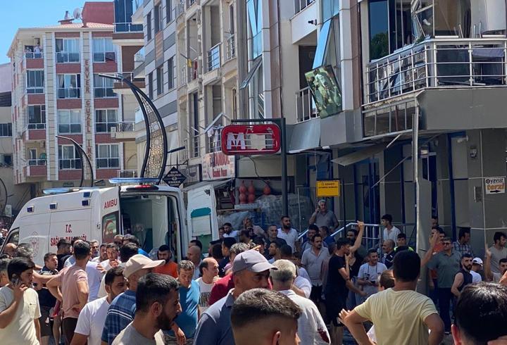 SON DAKİKA: İzmir'de binada patlama! 5 kişi hayatını kaybetti, yaralılar var...