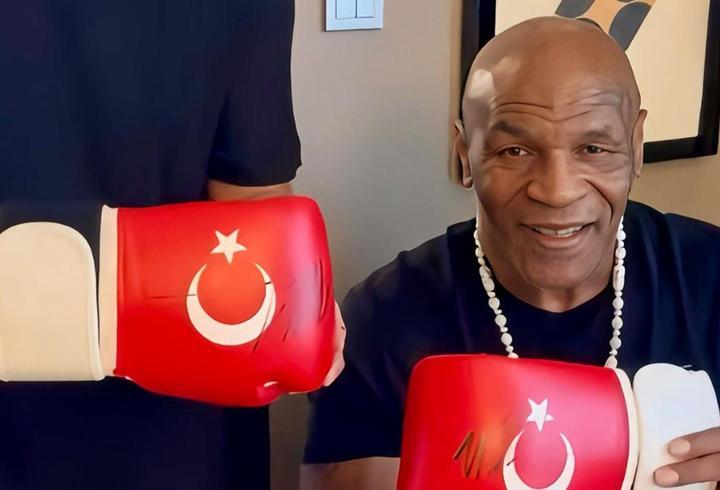 Mike Tyson'dan Türkiye'ye destek!