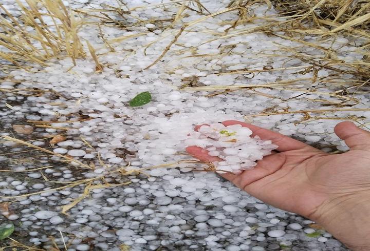 Yaz ortasında kış yaşandı: Temmuz ayında dolu vurdu!