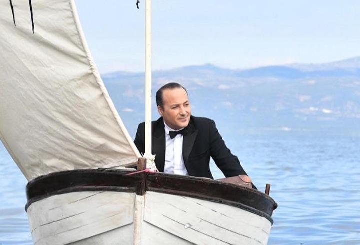 Son dakika: Tolgshow Filtresiz sunucusu kimdir? Tolga Çevik kaç yaşında?