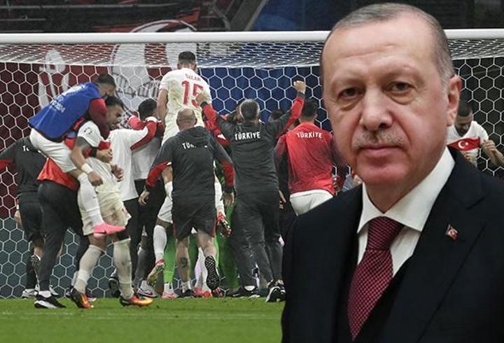 Cumhurbaşkanı Erdoğan'dan A Milli Futbol Takımı'na tebrik