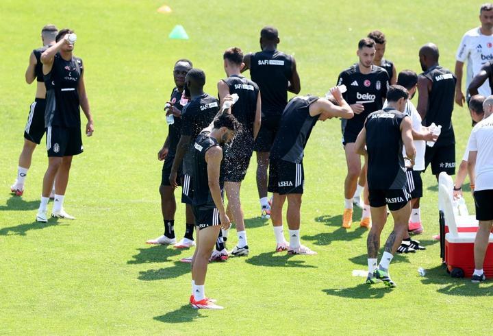 Beşiktaş, Slovenya'nın havasında bunaldı! İlk saha antrenmanı...