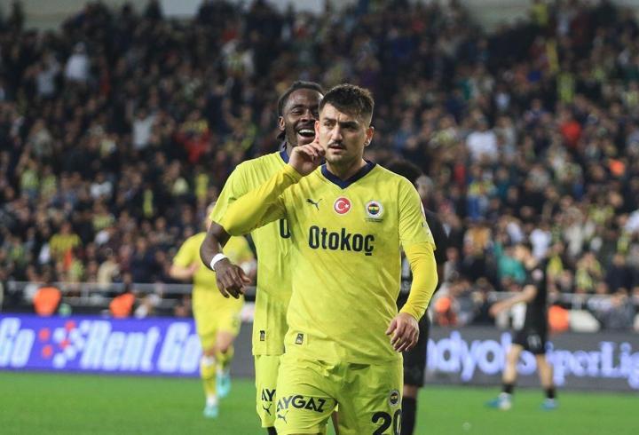 Ve Cengiz Ünder Beşiktaş'ta! Fenerbahçe resmen açıkladı...