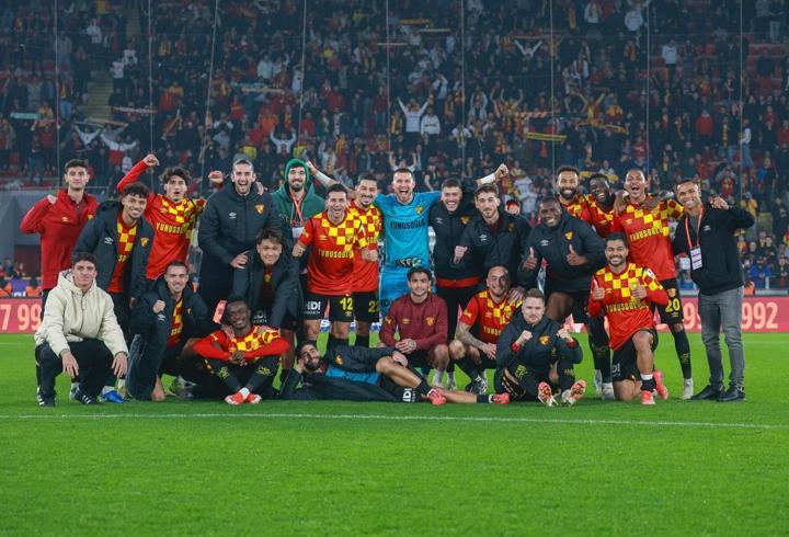 Göztepe'de imzalar üst üste atılacak