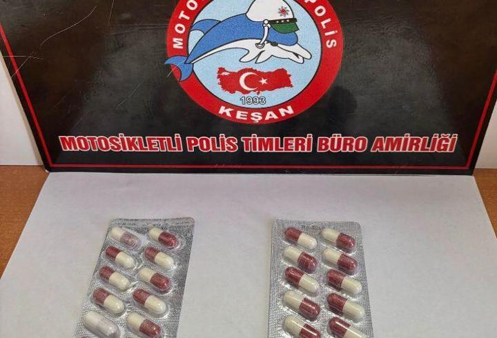 Edirne’de üzerinde uyuşturucuyla yakalanan şüpheliye gözaltı