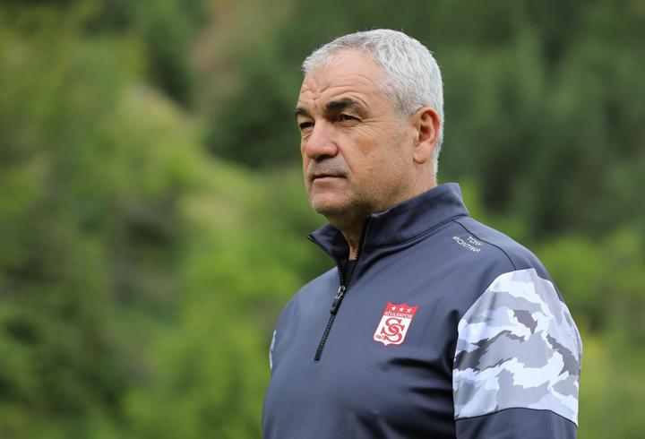 Sivasspor'da 4. Rıza Çalımbay dönemi resmen başladı