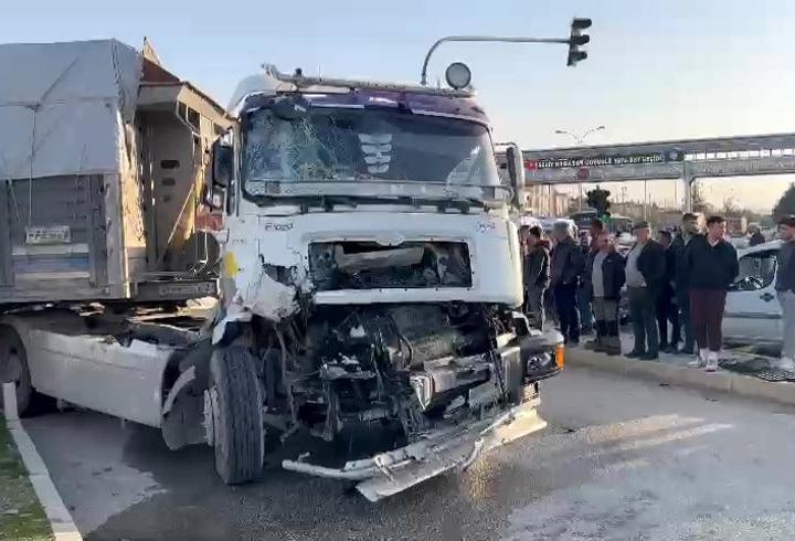 Afyonkarahisar'da feci kaza: Çok sayıda yaralı var