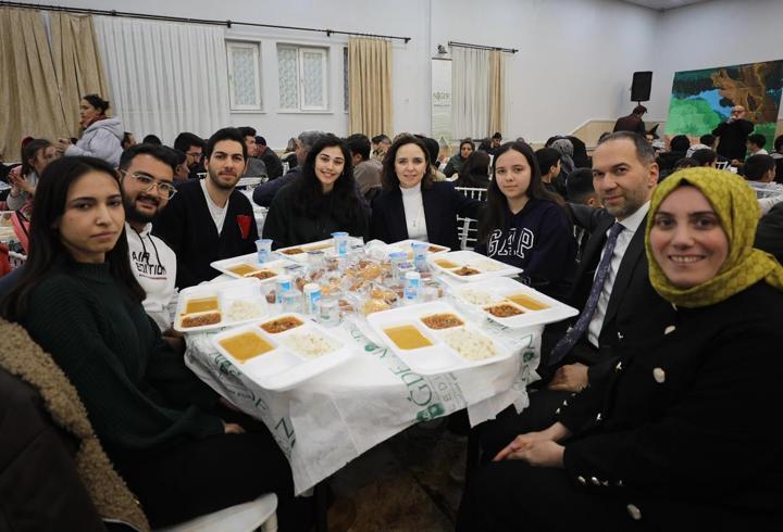 Başkan Özdemir, iftar programında vatandaşlarla bir araya geldi