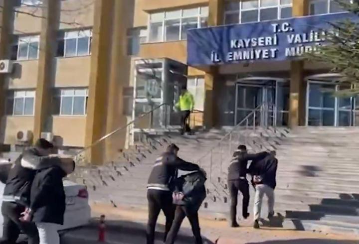 Kayseri’de ‘huzur’ uygulamasında 94 kişi yakalandı