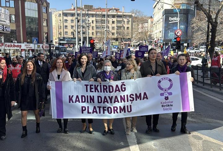 Tekirdağ'da 'Kadınlar birlikte güçlü' yürüyüşü