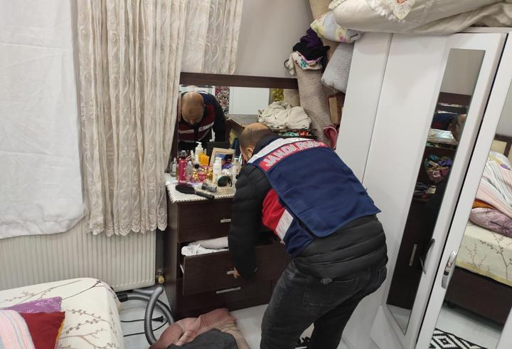 Yasa dışı sorgulama yapan 5 şüpheliye gözaltı