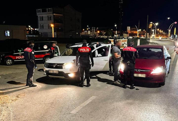 Karaman'da 6 bin adet kaçak sigara ele geçirdi