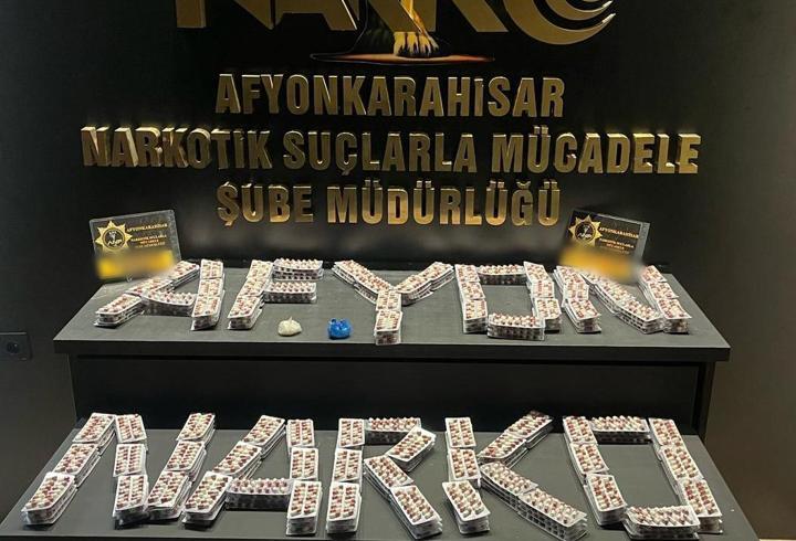 Afyonkarahisar'da uyuşturucu satan iki kişi tutuklandı