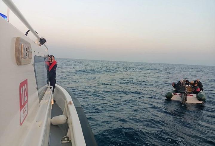 Balıkesir'de 18 düzensiz göçmen yakalandı