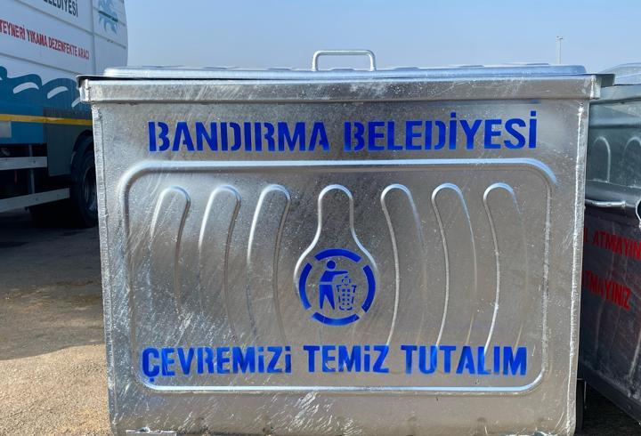 Bandırma Belediyesi. yeni çöp konteynerleri aldı