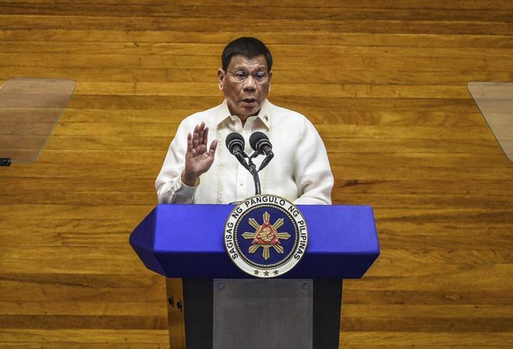 Eski Filipinler Devlet Başkanı Duterte, Lahey'e götürülüyor