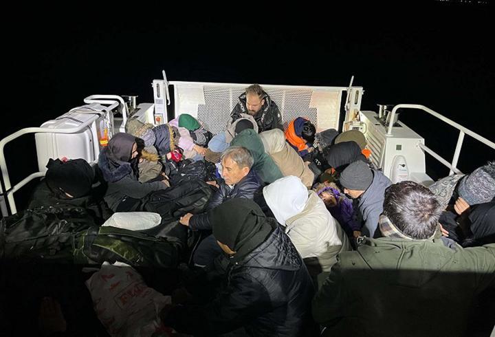 Çanakkale'de 28 kaçak göçmen yakalandı