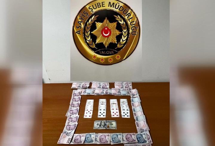 Yalova’da kumar baskını; 13 kişiye toplam 120 bin lira ceza kesildi