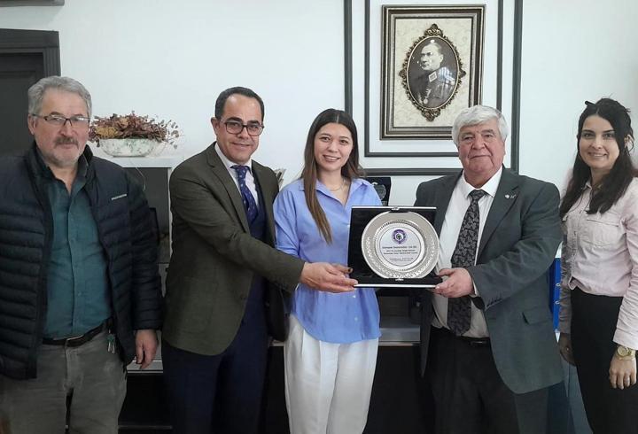 Çay'da vergi rekortmenlerine plaket
