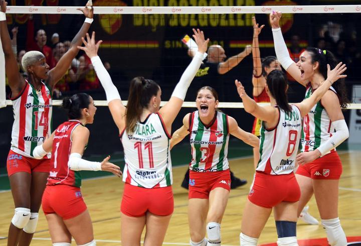 Ezeli rakipler Göztepe ve Karşıyaka, Sultanlar Ligi için sahada