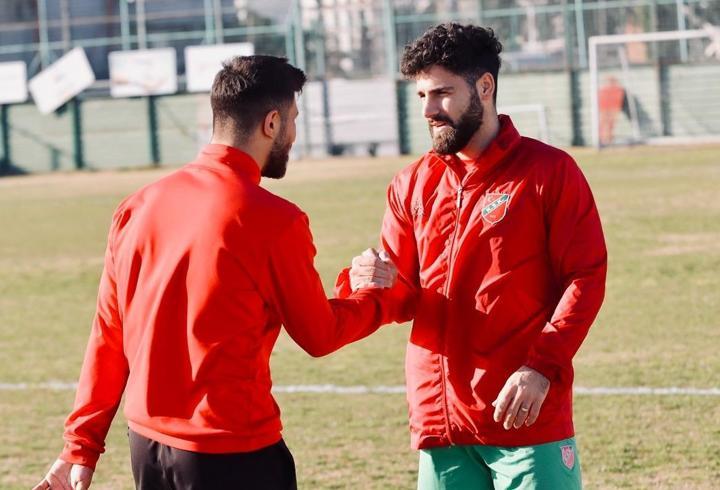 Karşıyaka'da Enes dönüyor, Hakan'a veto