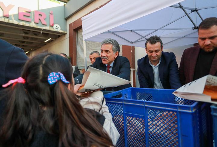 Gemlik Belediyesi’nden pide ikramı