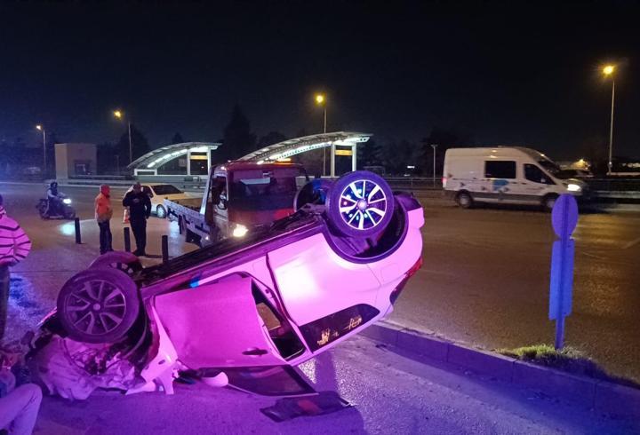 Bursa'da 3 aracın karıştığı zincirleme kazada 5 yaralı