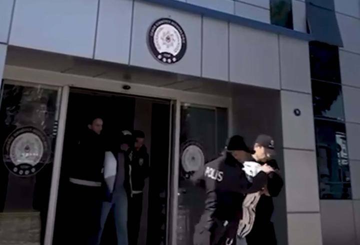 İzmir'de iş yeri kurşunlayan 2 şüpheli tutuklandı