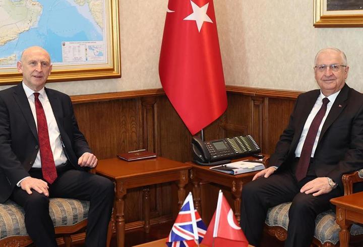 Bakan Güler, İngiliz mevkidaşı Healey ile bir araya geldi