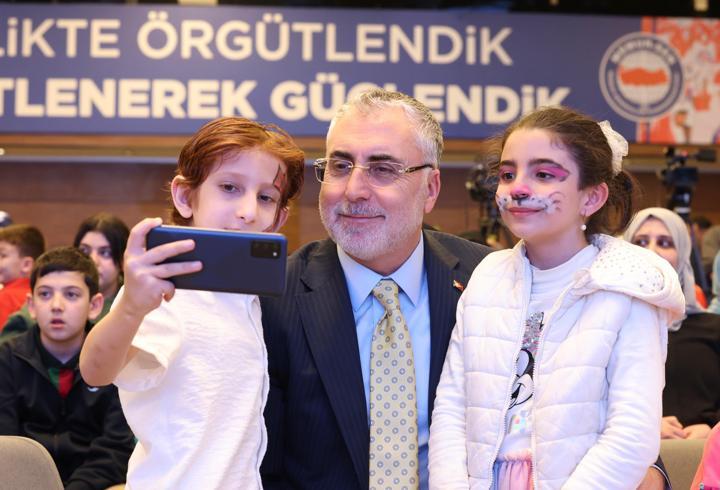 Bakan Işıkhan, 'Minik Kalplerde Umudu Yaşat' iftar programına katıldı