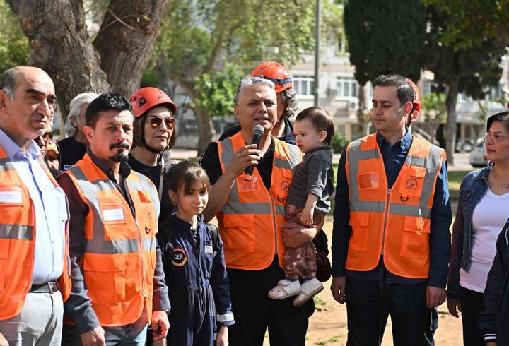 Muratpaşa’da afet tahliye tatbikatı başarıyla gerçekleştirildi