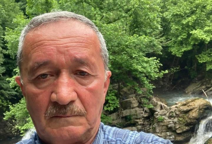 Sakarya'da devrilen traktörün sürücüsü öldü