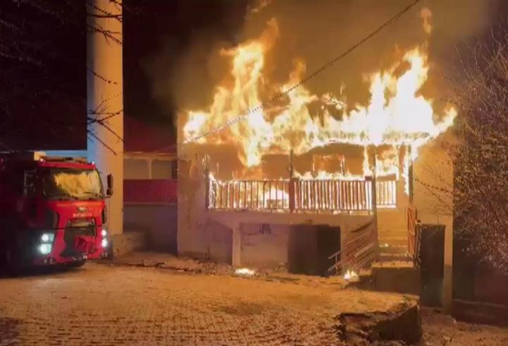 Kahramanmaraş’ta cami lojmanında yangın