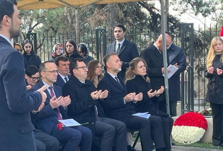 Ankara'da şehit diplomatlar anıldı