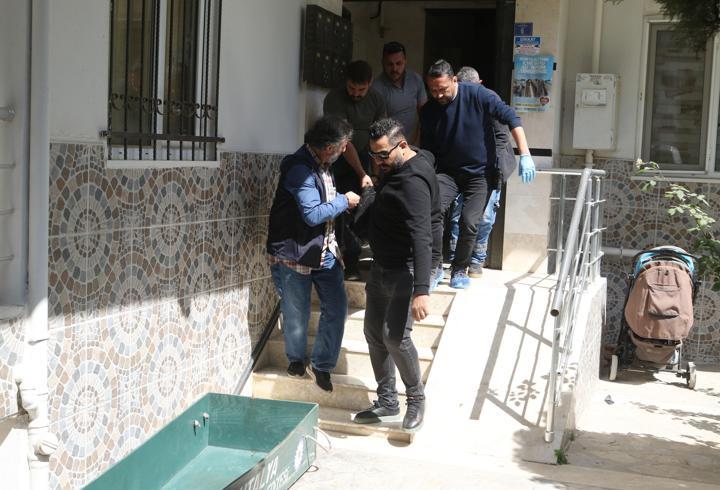 Babasını 5 bıçak darbesiyle öldürdü