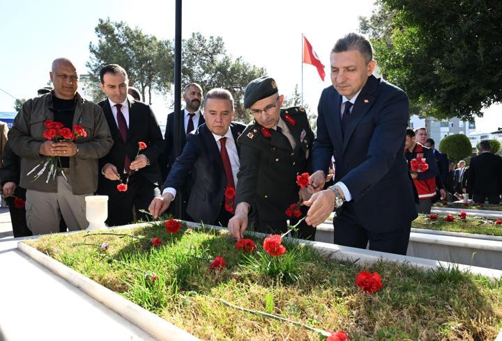 Çanakkale şehitleri Antalya'da anıldı