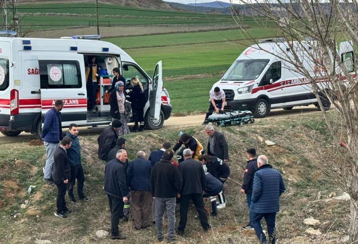 Kastamonu'da takla atan otomobildeki çift yaralandı