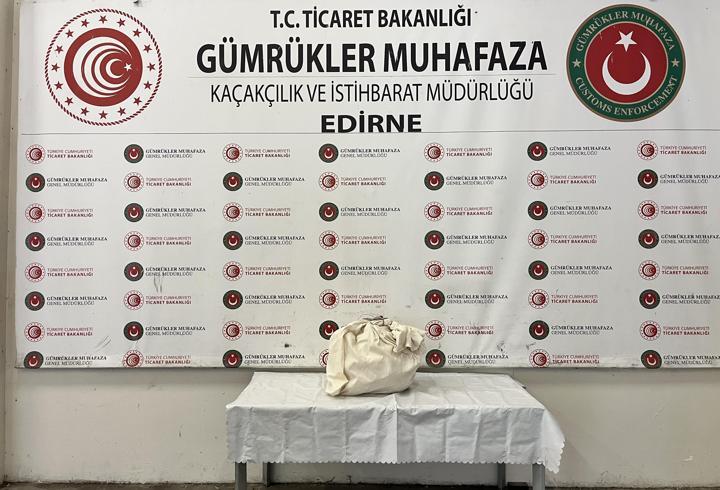 Kapıkule'de bir tırda 44 kilo 306 gram uyuşturucu ele geçirildi