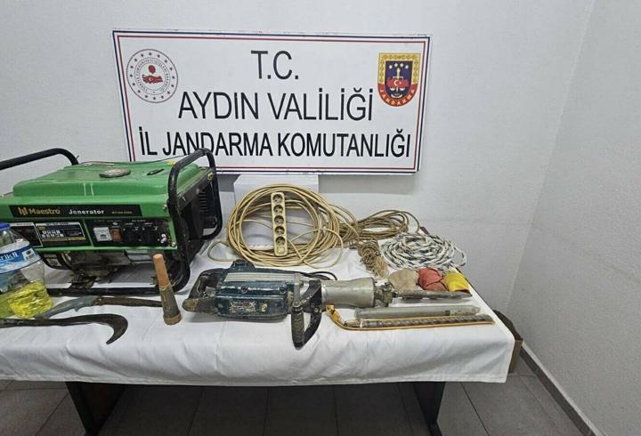 Kaçak kazıya suçüstü; 8 gözaltı