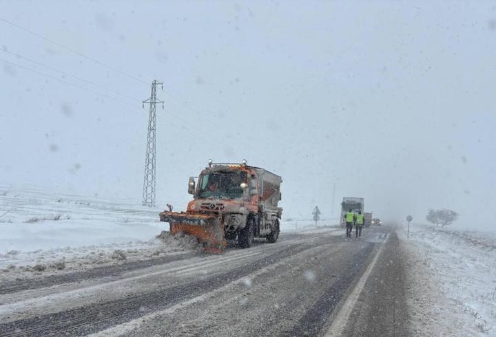 Yozgat'ta kar nedeniyle 73 köye ulaşım sağlanamıyor