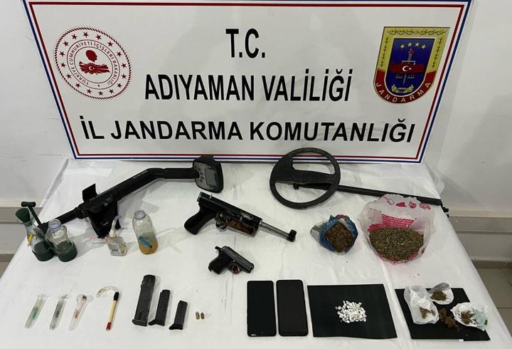 Adıyaman’da uyuşturucu operasyonunda 14 gözaltı