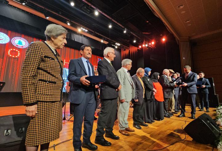 Huzurevinde kalanlardan ‘Aile Yılı’ için ses yarışması