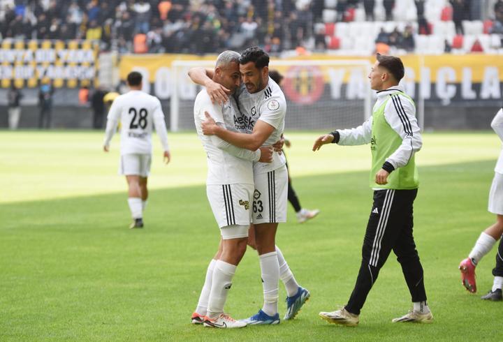 İzmir derbisinde Altay ile Altınordu karşılaşıyor