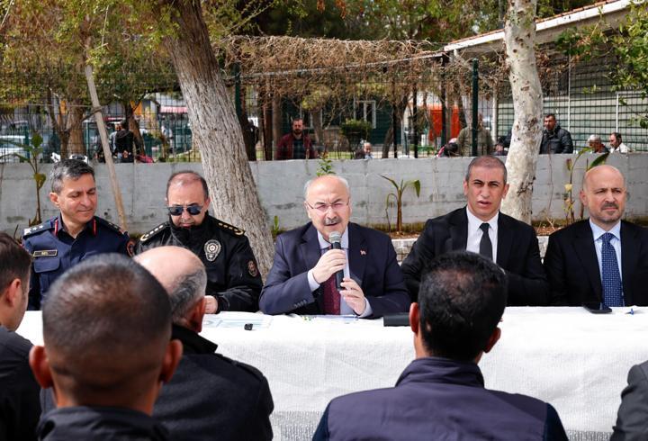 Vali Köşger, vatandaşların sorunlarını dinledi