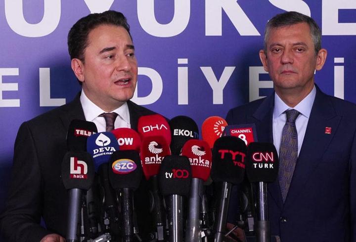 DEVA Partisi Genel Başkanı Ali Babacan, İBB'yi ziyaret etti