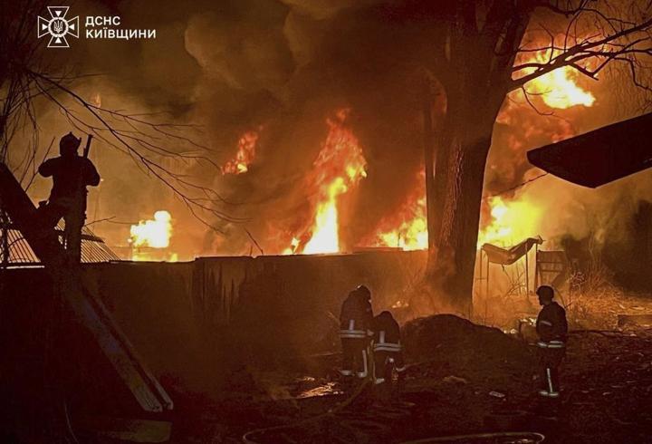 Rusya, Ukrayna'nın başkenti Kiev'i vurdu: 3 ölü