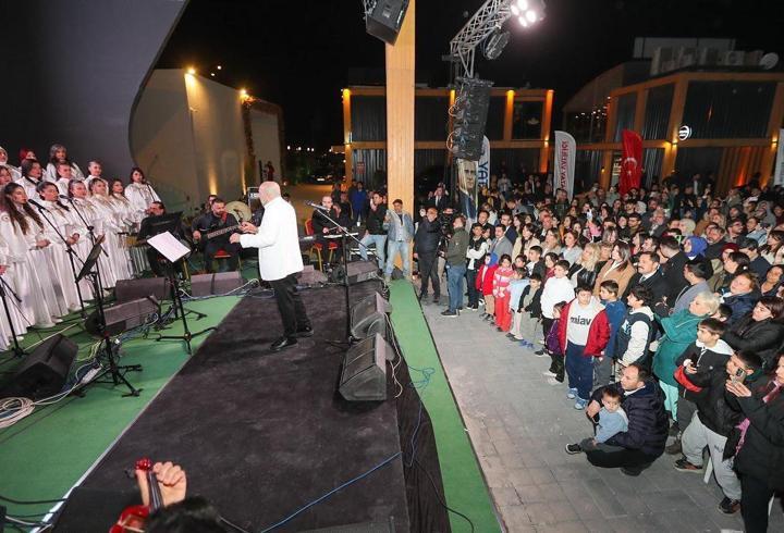 Antakya Medeniyetler Korosu konser verdi