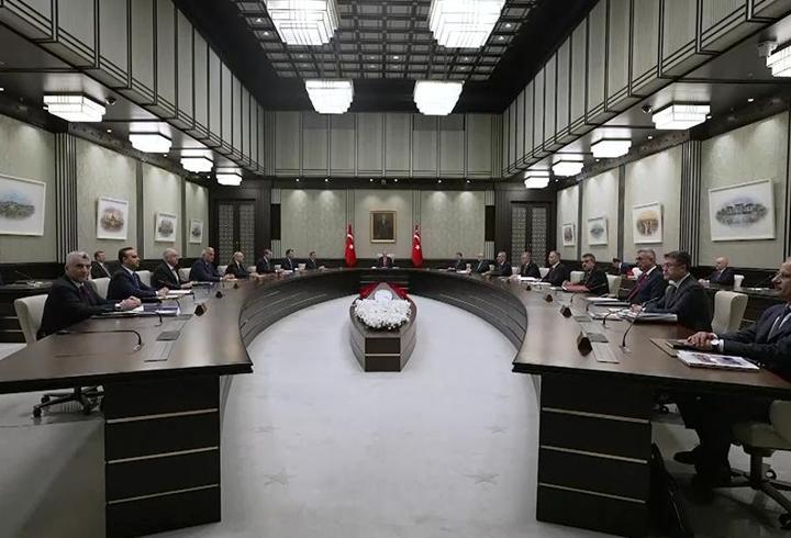 Kabine bugün önemli başlıklarla toplanıyor