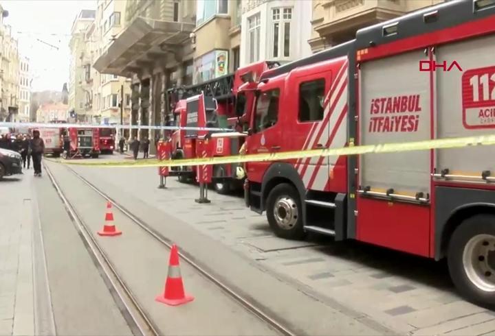 İstiklal Caddesi'nde pasajda yangın çıktı